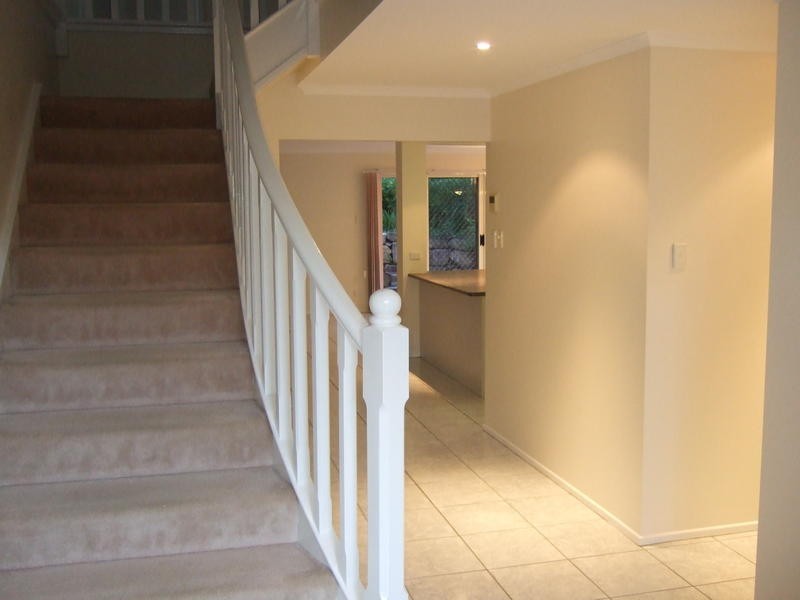 28 Tangmere Street, Chapel Hill QLD 4069